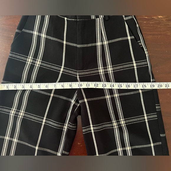 Forever 21 Black and Beige Flared Checked Parallel Trousers | 2 - Picture 10 of 15